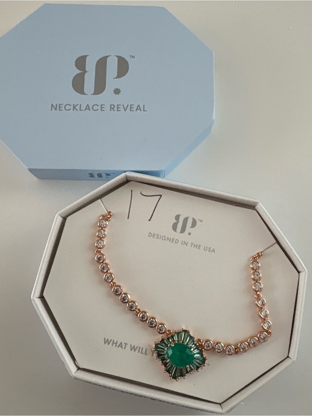 Bomb Party Cushion Royal Necklace NK72042 Emerald Rose Gold Plating